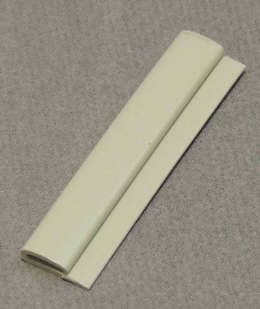 Cessna Models Extrusion - Interior Trim, Sold by the foot AV260 - 18D