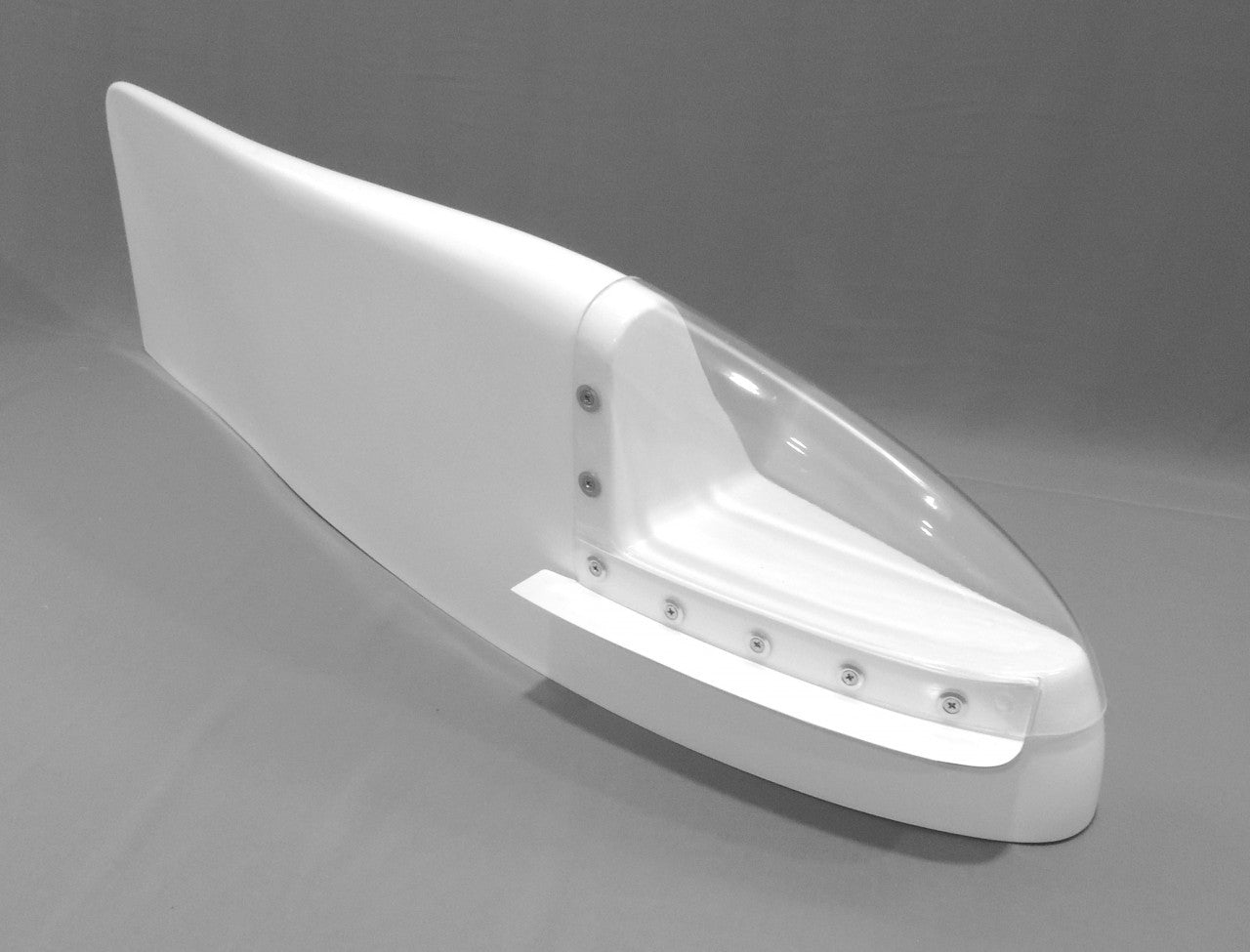 Commander 112B, 112TC, 112TCA Wing Tips (Left or Right) 90 - GF175009 - 18D, 175009 - 3, 175009 - 8 - 18D