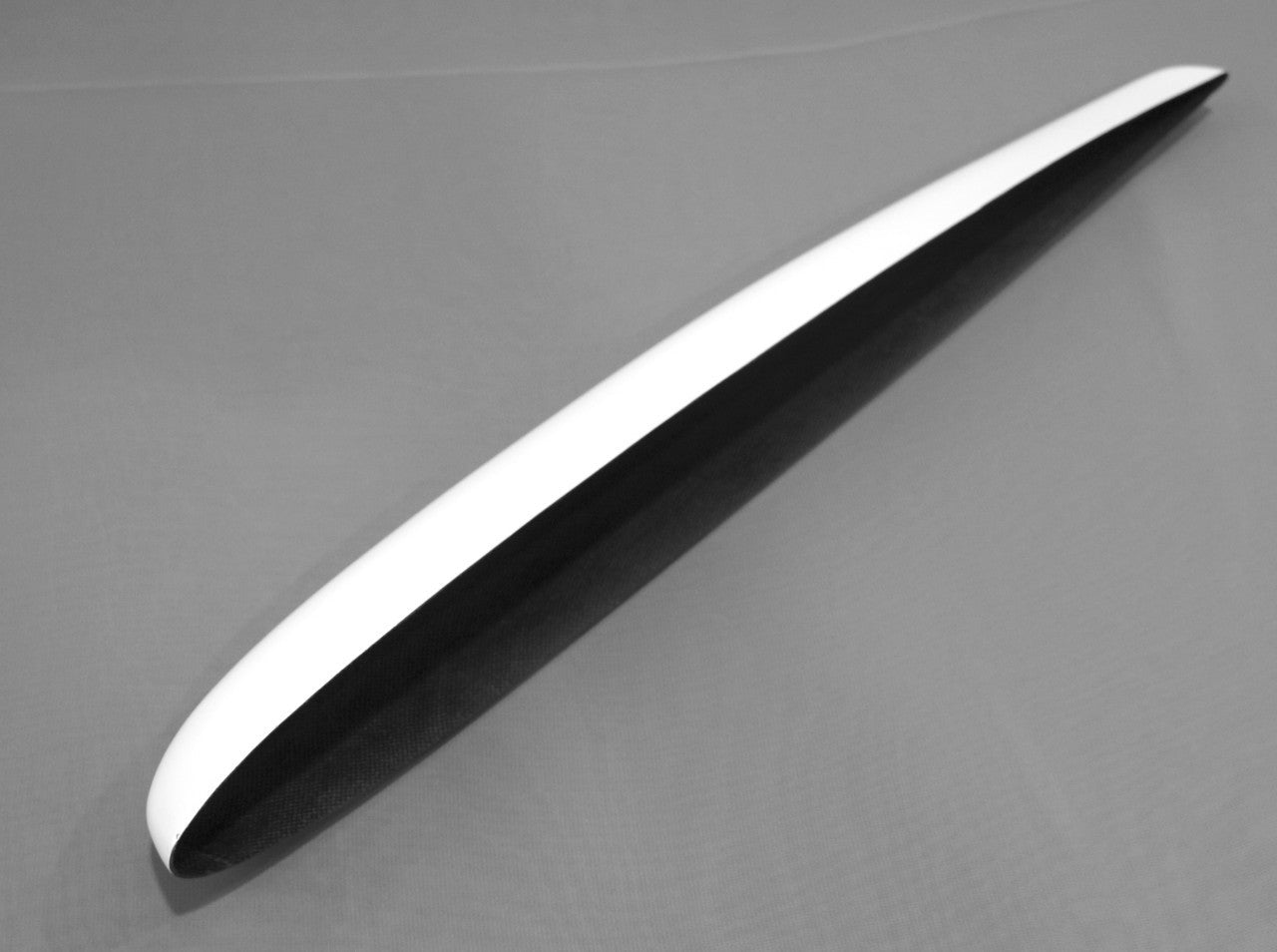 Piper Twin Comanche PA - 30C / PA - 39 Stabilator Tip, RH or LH..60 - GF25066 - 00 - 18D, 25066 - 00 - 18D